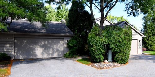 7 Saratoga Ct, Beachwood, OH, 44122-7550 | Card Image