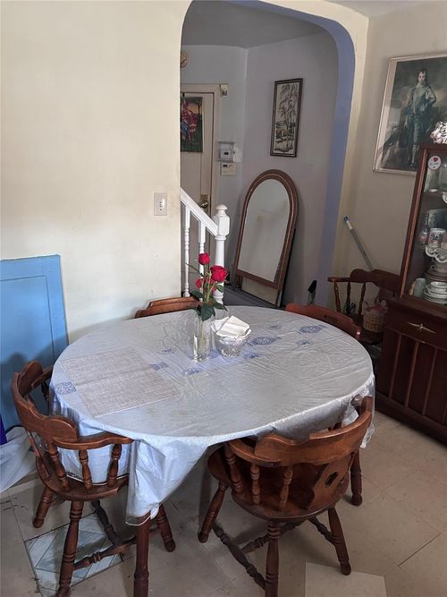10211 187th St, Hollis, NY, 11423-3109 | Card Image