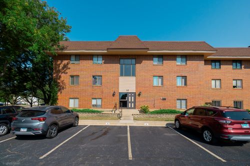 apt-1b-10 E Fountainview Ln, Lombard, IL, 60148-5359 | Card Image