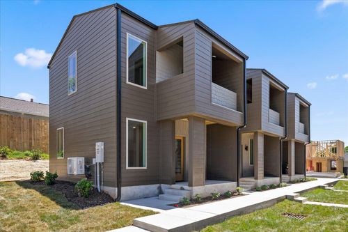 2702 Long St, Chattanooga, TN, 37408-3151 | Card Image