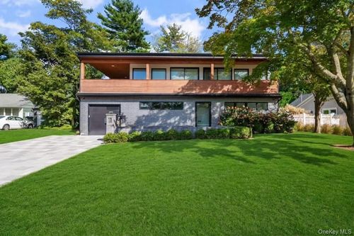 11 Circle Dr, Glen Cove, NY, 11542-3227 | Card Image