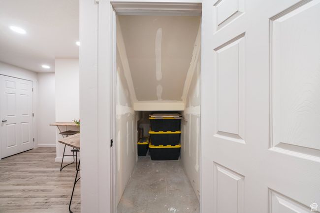 Hall with recessed lighting | Image 27