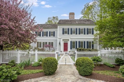 12 Red Oak Row, Chester, NJ, 07930-3015 | Card Image