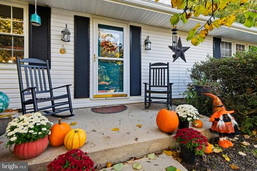 1602 Thornwood Ct, FALLSTON, MD, 21047-1611 | Card Image