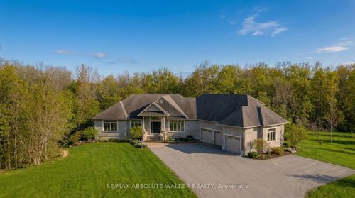 8134 Adam Baker Way, Greely - Metcalfe - Osgoode - Vernon and Area, ON, K0A2P0 | Card Image