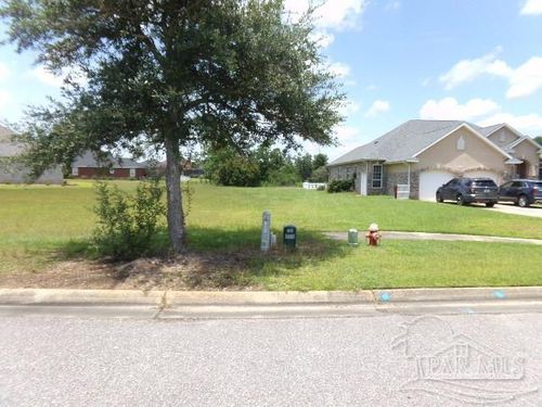 5751 Highland Lake Dr, Milton, FL, 32583-5596 | Card Image