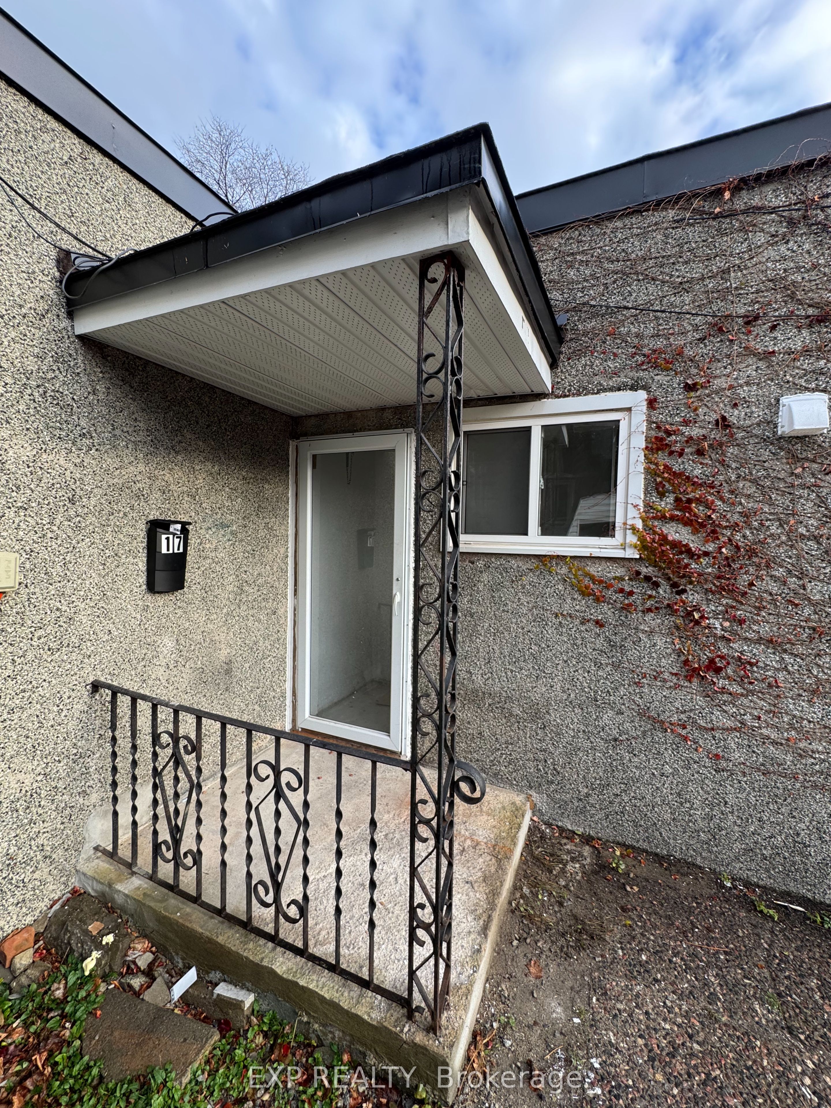 Residential Lease in Vanier and Kingsview Park 2