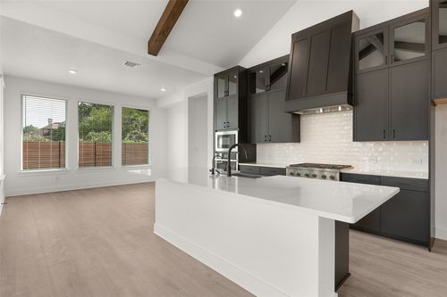 2105 Tobiano Trce, Georgetown, TX, 78633-2542 | Card Image