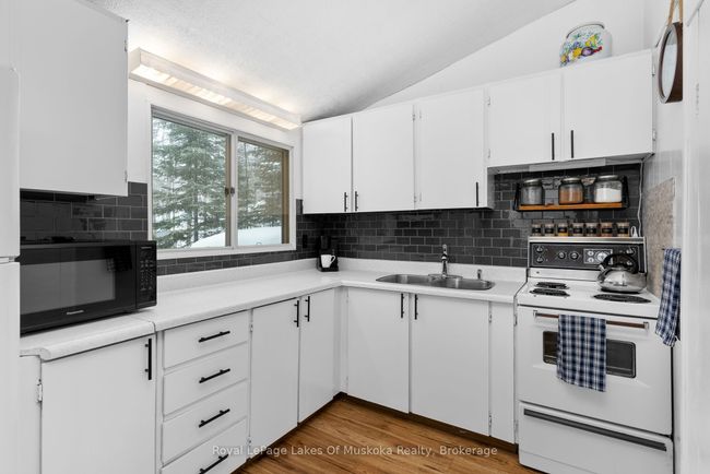 879 Relative Rd, House other with 3 bedrooms, 1 bathrooms and 6 parking in Burks Falls ON | Image 14