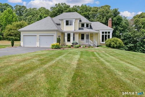 111 Bluff Point Rd, South Glastonbury, CT, 06073-3135 | Card Image