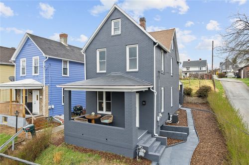 91 Watkins Ave, Donora, PA, 15033-1349 | Card Image