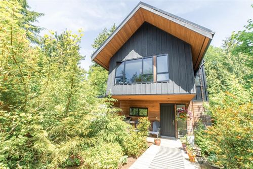 1156 Pacific Rim Highway, Tofino, BC, V0R2Z0 | Card Image