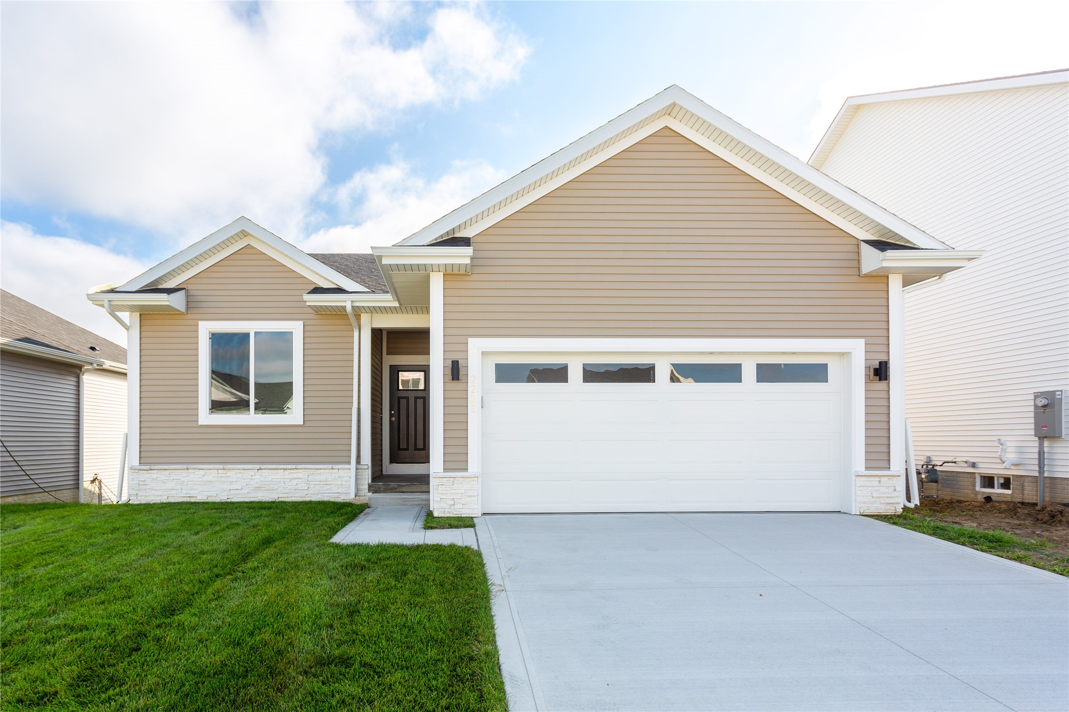 Chan Dr, Adel, IA 50003