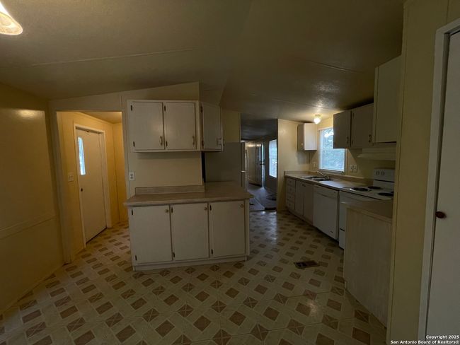 LOT-10 - 8117 Silverwings, House other with 3 bedrooms, 2 bathrooms and null parking in Spring Branch TX | Image 22