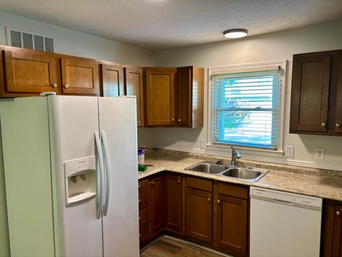 655 Graviss Ct, Lexington, KY, 40503-4136 | Card Image