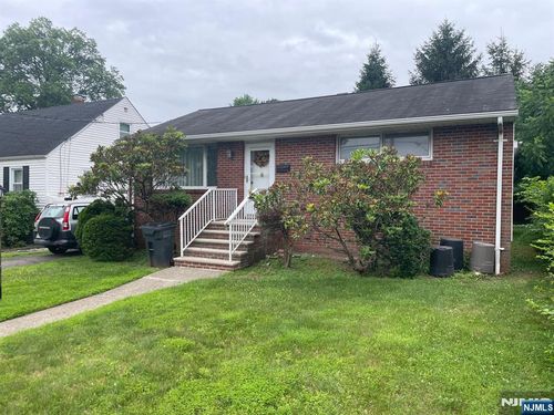 148 Hillside Ave, Bergenfield, NJ, 07621-3221 | Card Image