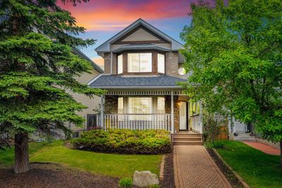 285 Hidden Spring Green Nw, House detached with 4 bedrooms, 2 bathrooms and 2 parking in Calgary AB | Image 1