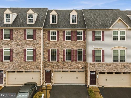 7006 Darbey Knoll Dr, GAINESVILLE, VA, 20155-3632 | Card Image