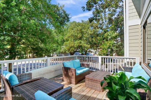 100 Driftwood Ct, Wrightsville Beach, NC, 28480-1745 | Card Image