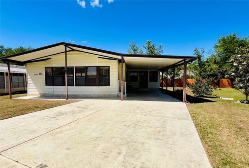 35935 Tanda Cir, ZEPHYRHILLS, FL, 33541-2285 | Card Image