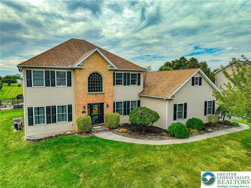 2747 New England Dr, Nazareth, PA, 18064-8672 | Card Image