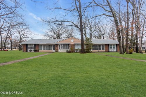 598B Lake Point Dr, Lakewood, NJ, 08701-7862 | Card Image