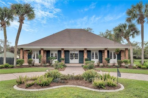 820 Fairfield Ave, Gretna, LA, 70056-7611 | Card Image