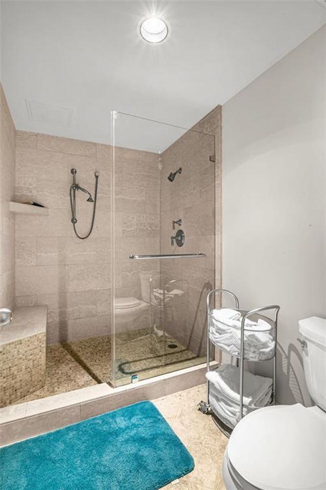UNIT-1206 - 1111 Bering Dr, Condo with 2 bedrooms, 2 bathrooms and 2 parking in Houston TX | Image 31
