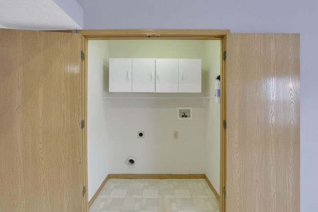 7050 Weurful Dr, House other with 3 bedrooms, 2 bathrooms and null parking in Canal Winchester OH | Image 13
