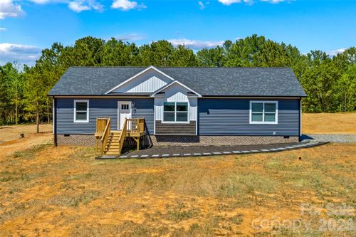 6028 Bridges St, Catawba, NC, 28609-9508 | Card Image