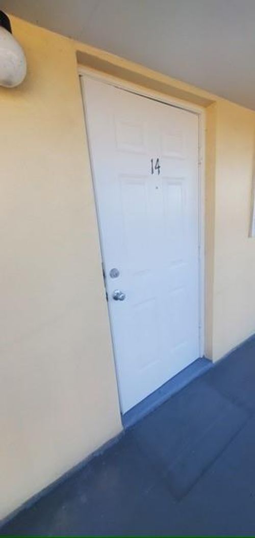 apt-b14-1501 Crescent Cir, Lake Park, FL, 33403-2269 | Card Image