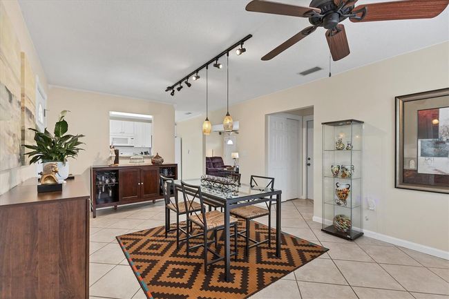 2402 33 Rd St W, House other with 3 bedrooms, 2 bathrooms and null parking in BRADENTON FL | Image 14