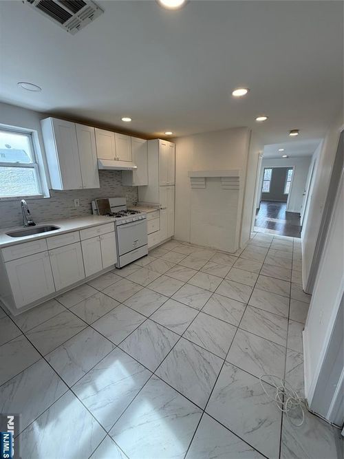 294 Kearny, Kearny, NJ, 07032 | Card Image