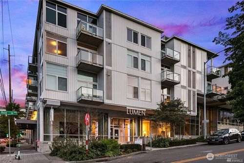 t208-501 Roy St, Seattle, WA, 98109-4272 | Card Image