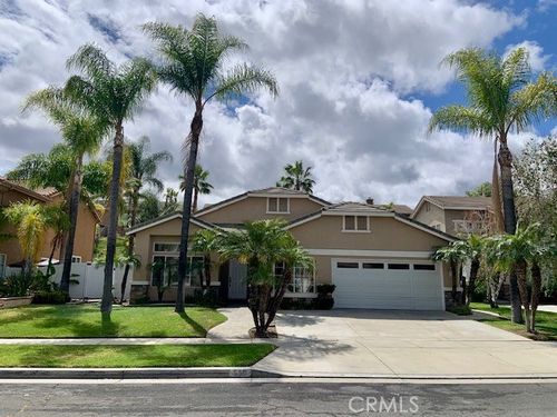 558 Rembrandt, Corona, CA, 92882 | Card Image
