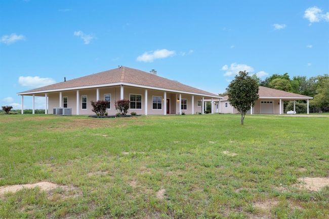 10565 N Highway 77, House other with 3 bedrooms, 3 bathrooms and 4 parking in Lexington TX | Image 4