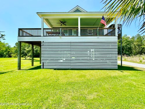 107 Elliot Ave, Pass Christian, MS, 39571-4544 | Card Image