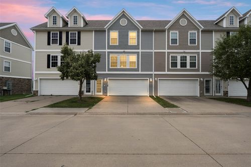 1715 Sw 32nd Ln, Ankeny, IA, 50023-8952 | Card Image