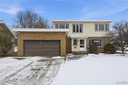 97 Ponderosa Dr, Amherst, NY, 14221-2422 | Card Image