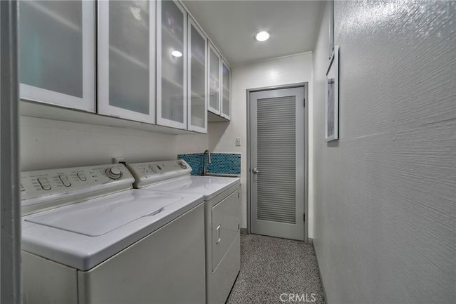2120 N Rose St, House other with 3 bedrooms, 2 bathrooms and 2 parking in Burbank CA | Image 22