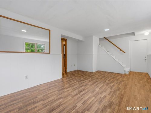6 Sunnyside Ave, Hamden, CT, 06518-2527 | Card Image