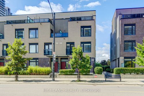 6-4010 Parkside Village Dr, Mississauga, ON, L5B0K2 | Card Image