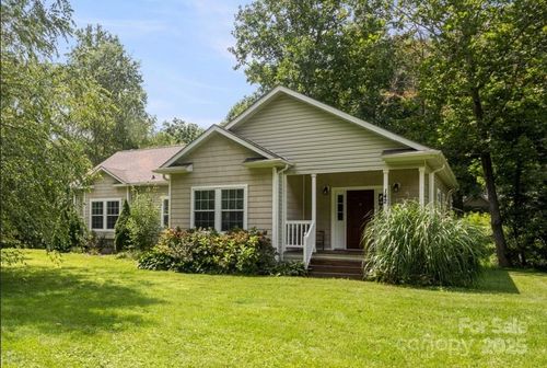 142 Pinners Cove Rd, Asheville, NC, 28803-8536 | Card Image