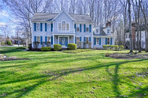 235 Bridgewater Cir, Hudson, OH, 44236-2085 | Card Image