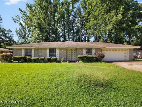 1843 Longwood Dr, Jackson, MS, 39212-2509 | Card Image