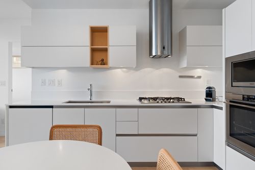 206-133 E 8th Ave, Vancouver, BC, V5T1R8 | Card Image