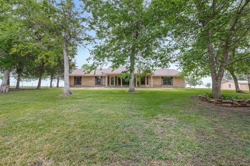 1031 Mcelroy Ln, New Ulm, TX, 78950-2198 | Card Image