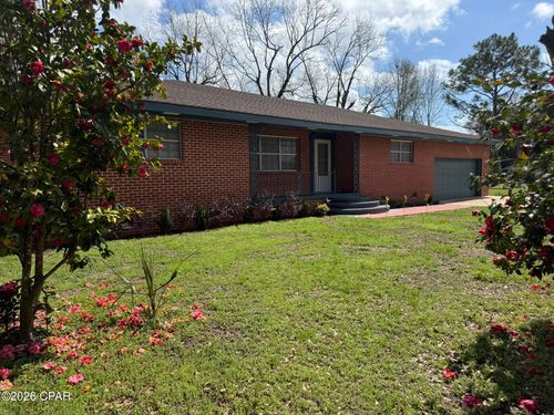 1021 8th Ave, Graceville, FL, 32440-2325 | Card Image