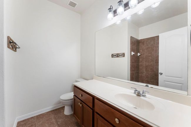 28519 Lockeridge View Dr, House other with 3 bedrooms, 2 bathrooms and 2 parking in Spring TX | Image 19