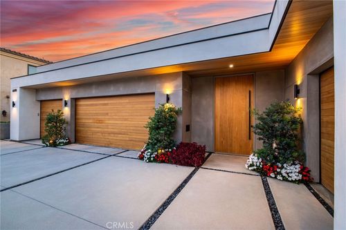 6691 Country Cir, Huntington Beach, CA, 92648 | Card Image